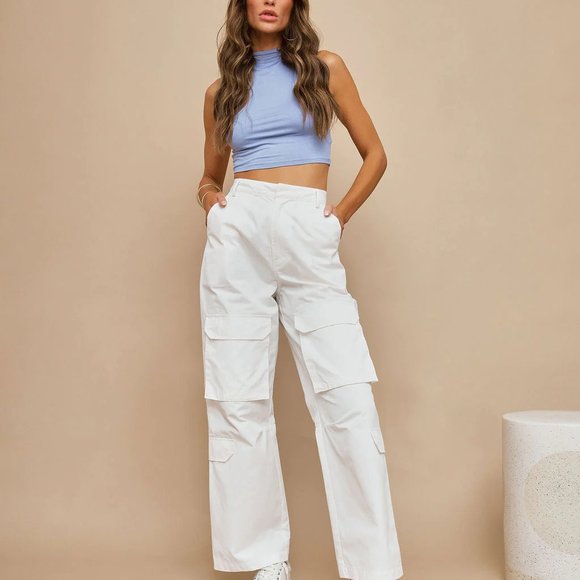 🎉Host Pick🎉 Vici Popular White Cotton Cargo Pants NWT - (M) - Picture 1 of 4